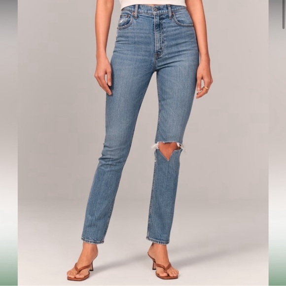 Abercrombie & Fitch Curve Love Ultra High Rise 90s Slim Straight Jean - Picture 1 of 8